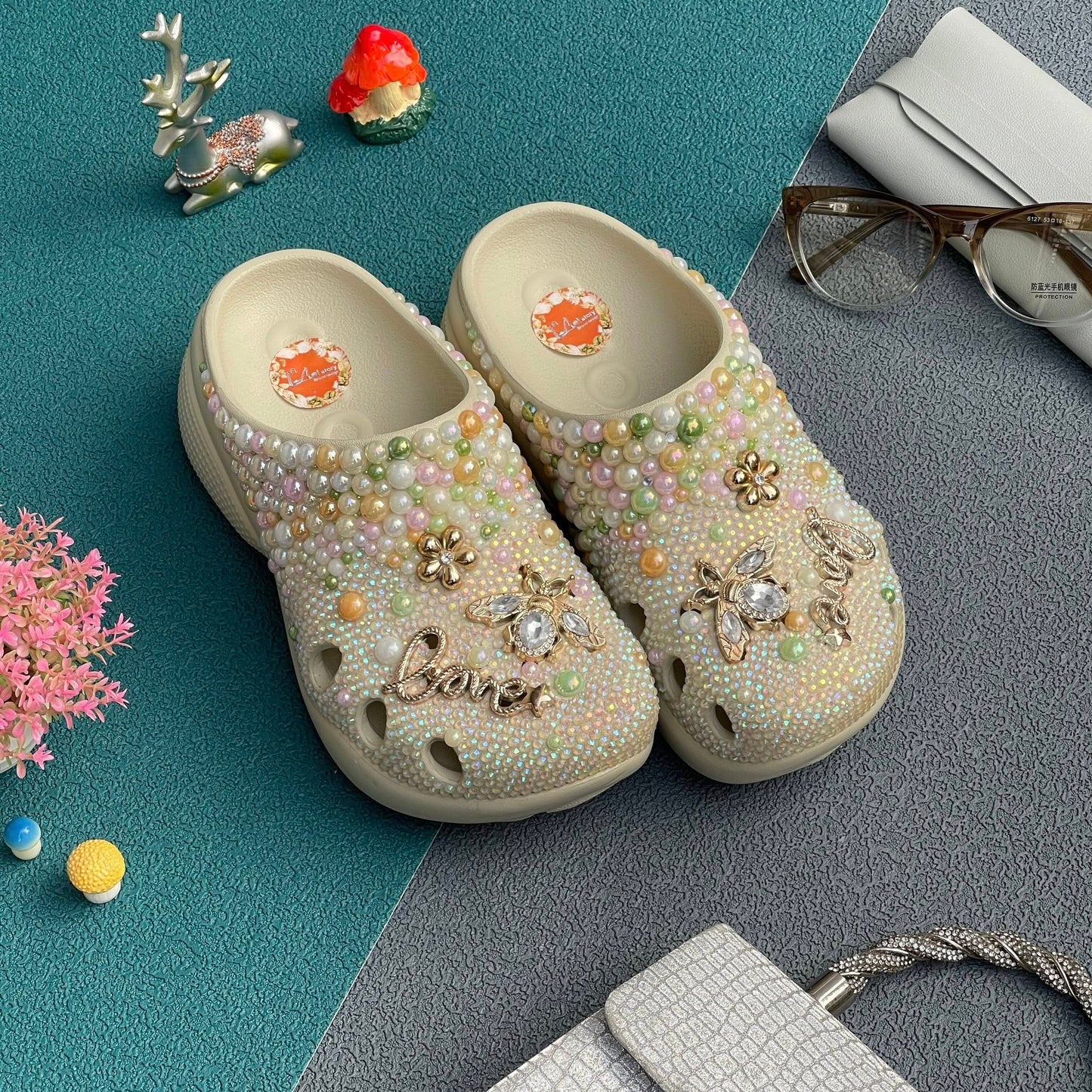 Women's Simple and Lightweight With Pearl Charm Clogs