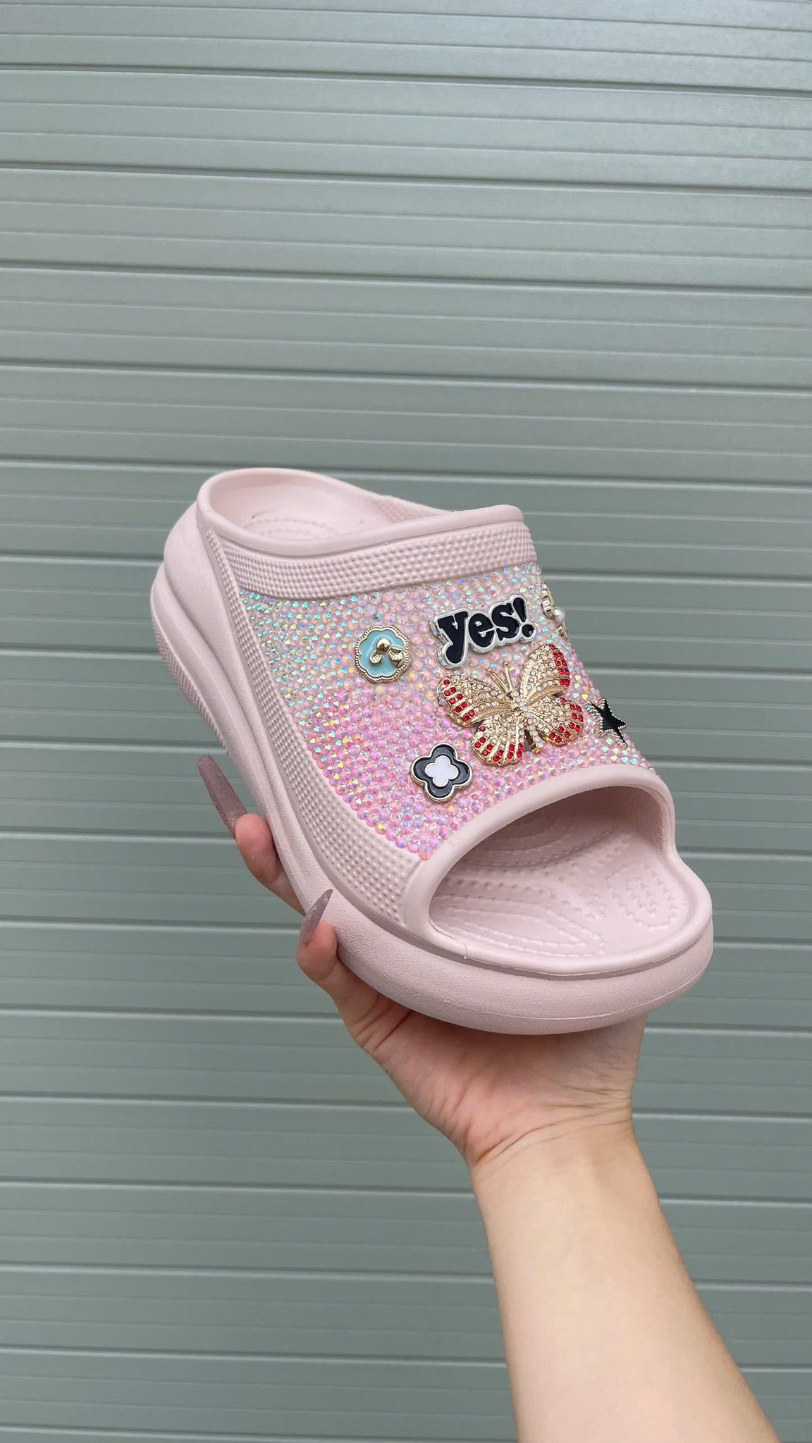 Women's Basic Sandal With Bling & Charm