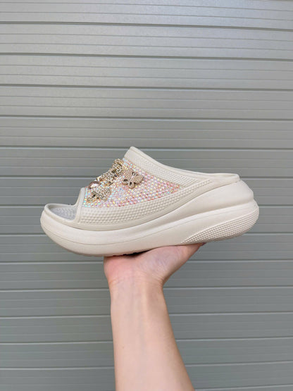 Women's Basic Sandal With Bling & Charm