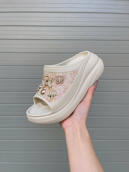 Women's Basic Sandal With Bling & Charm