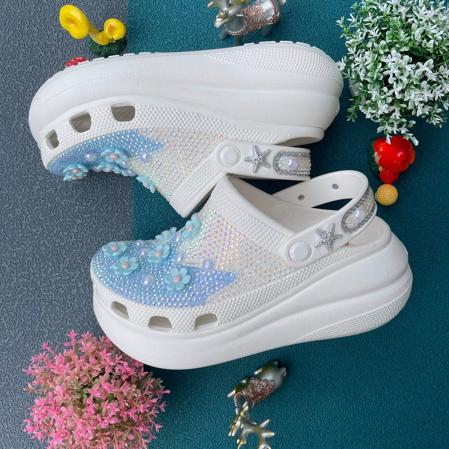 Women’s Bling & Flowers Charm Basic Clogs