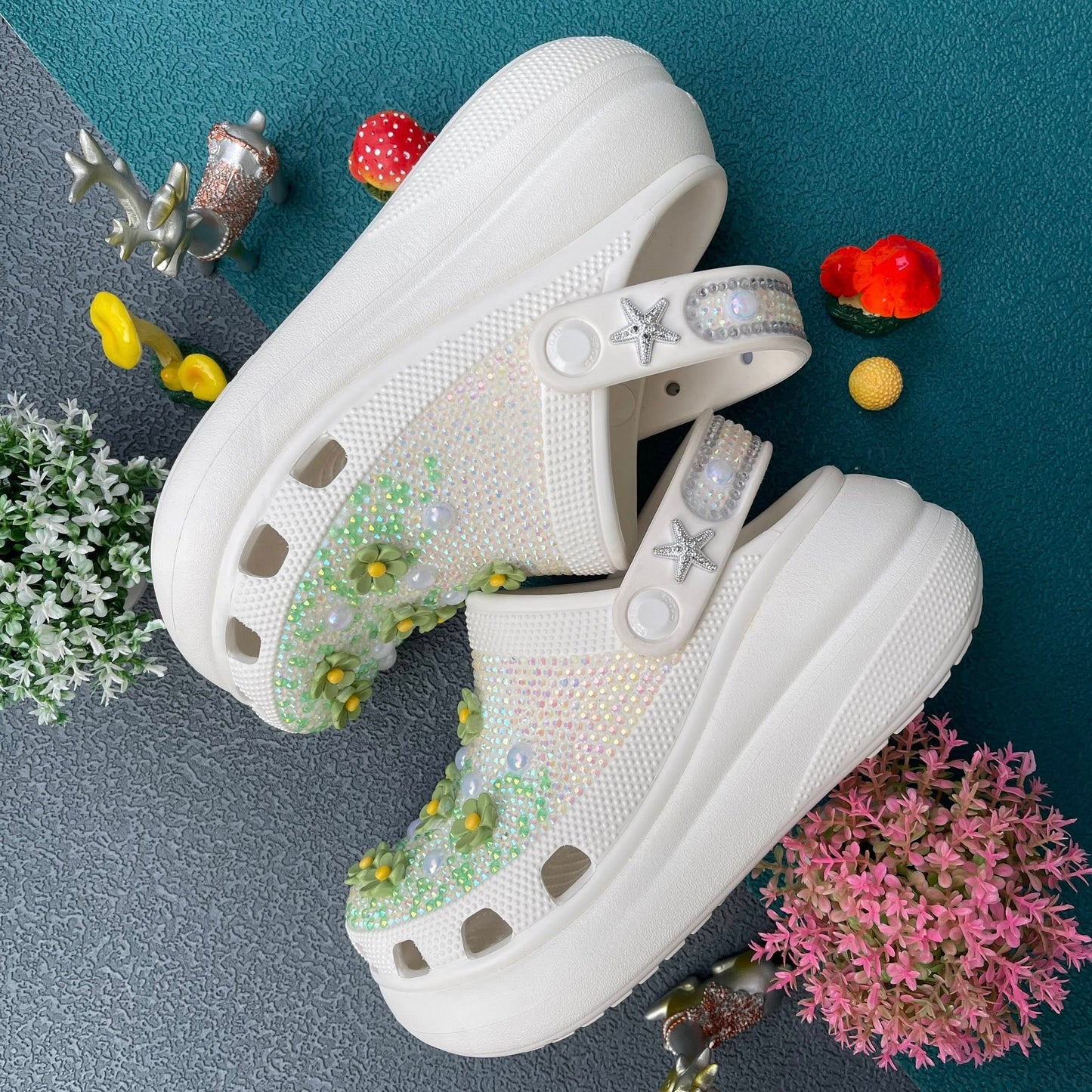 Women’s Bling & Flowers Charm Basic Clogs